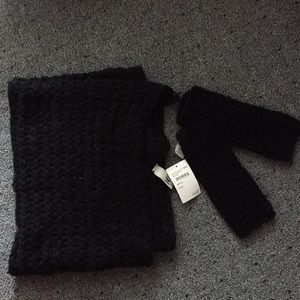 Scarf and gloves